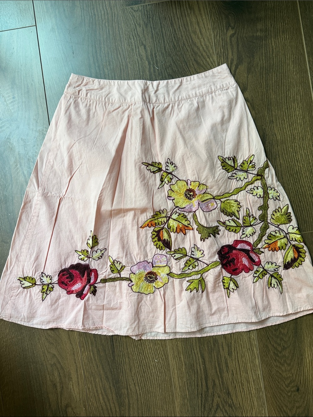 Persaman New York Light Pink A-Line Skirt with Multicolor Floral Embroidery